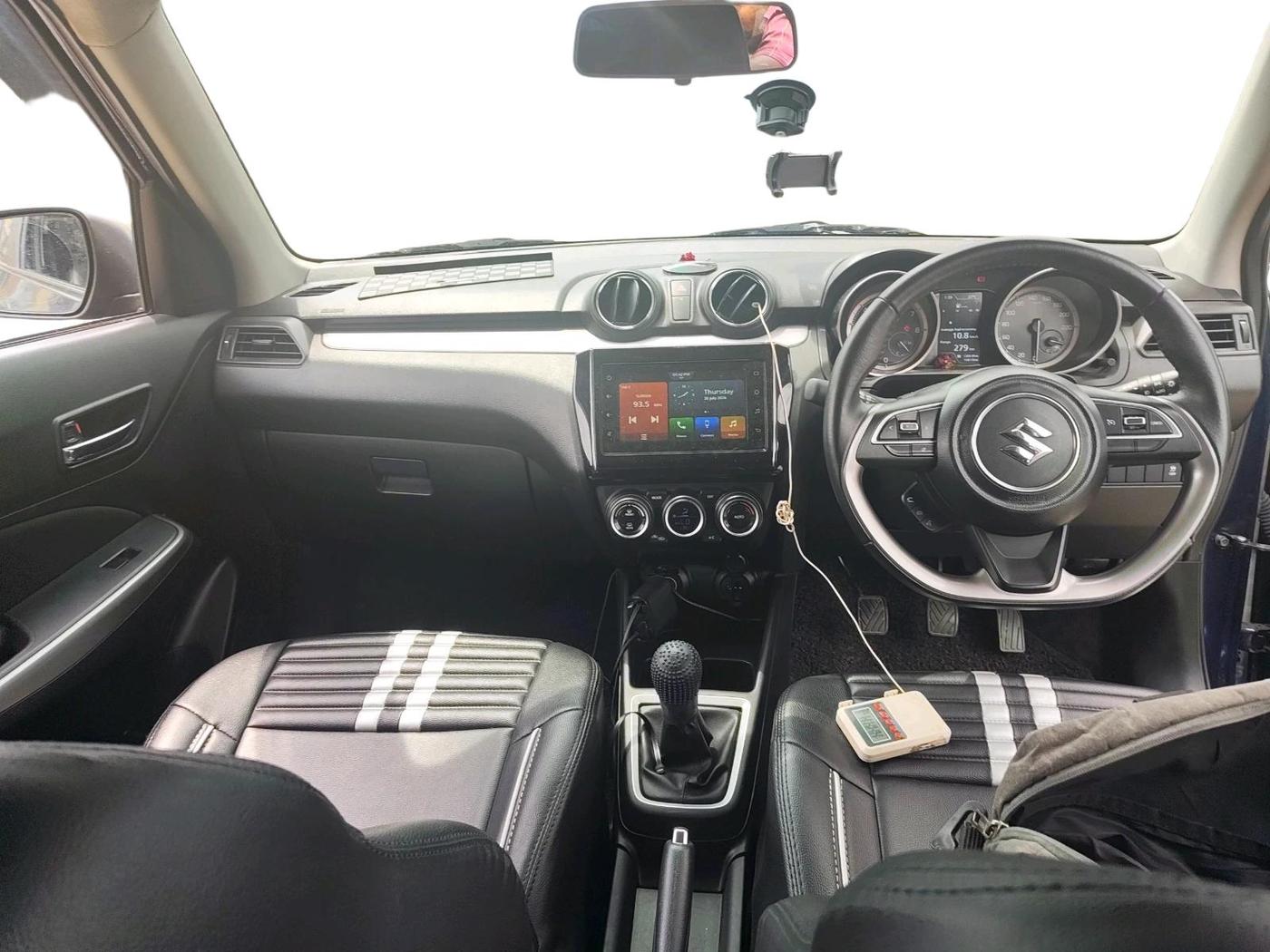 2023 Maruti Swift ZXI PLUS DUAL TONE, Petrol, Manual, 10,813 km, interior