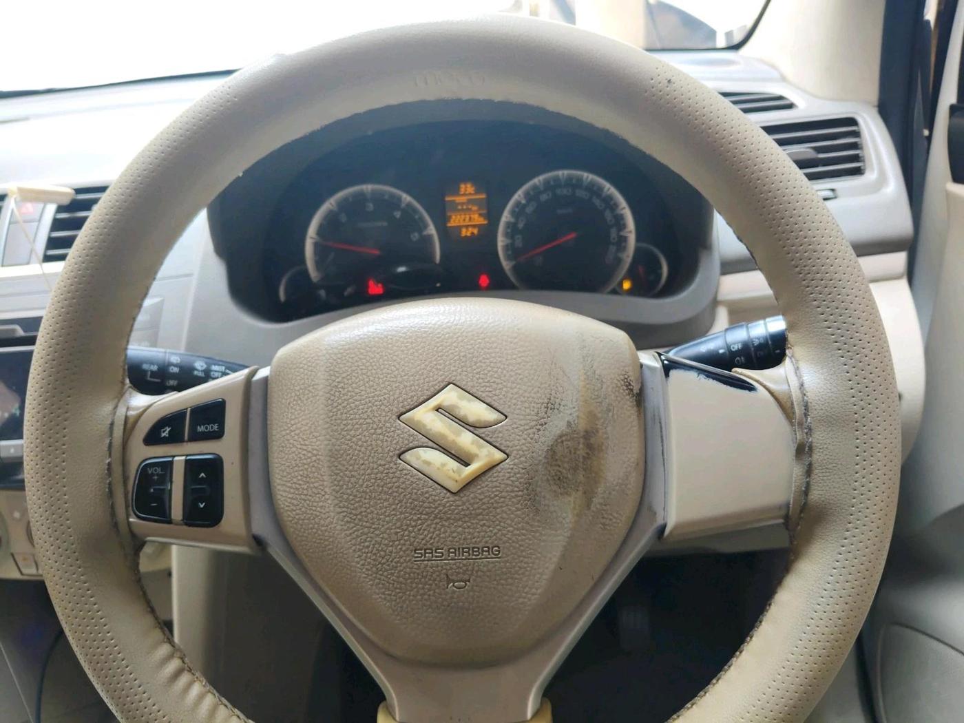 2012 Maruti Ertiga ZDI, Diesel, Manual, 2,23,675 km, interior