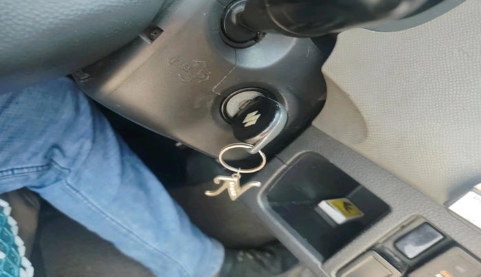 2011 Maruti Wagon R 1.0 VXI, Petrol, Manual, 1,42,393 km, interior