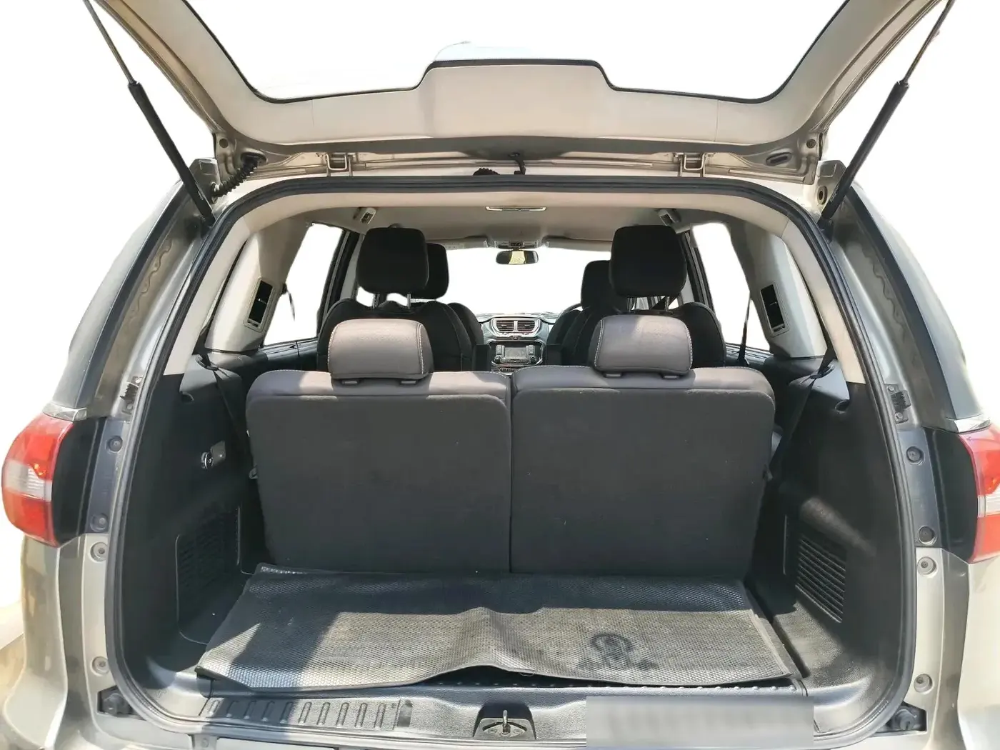 2017 Tata Hexa XT 4X2 6 STR, Diesel, Manual, 1,07,554 km, exterior