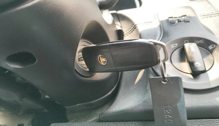 2017 Tata Hexa XT 4X2 6 STR, Diesel, Manual, 1,07,554 km, interior