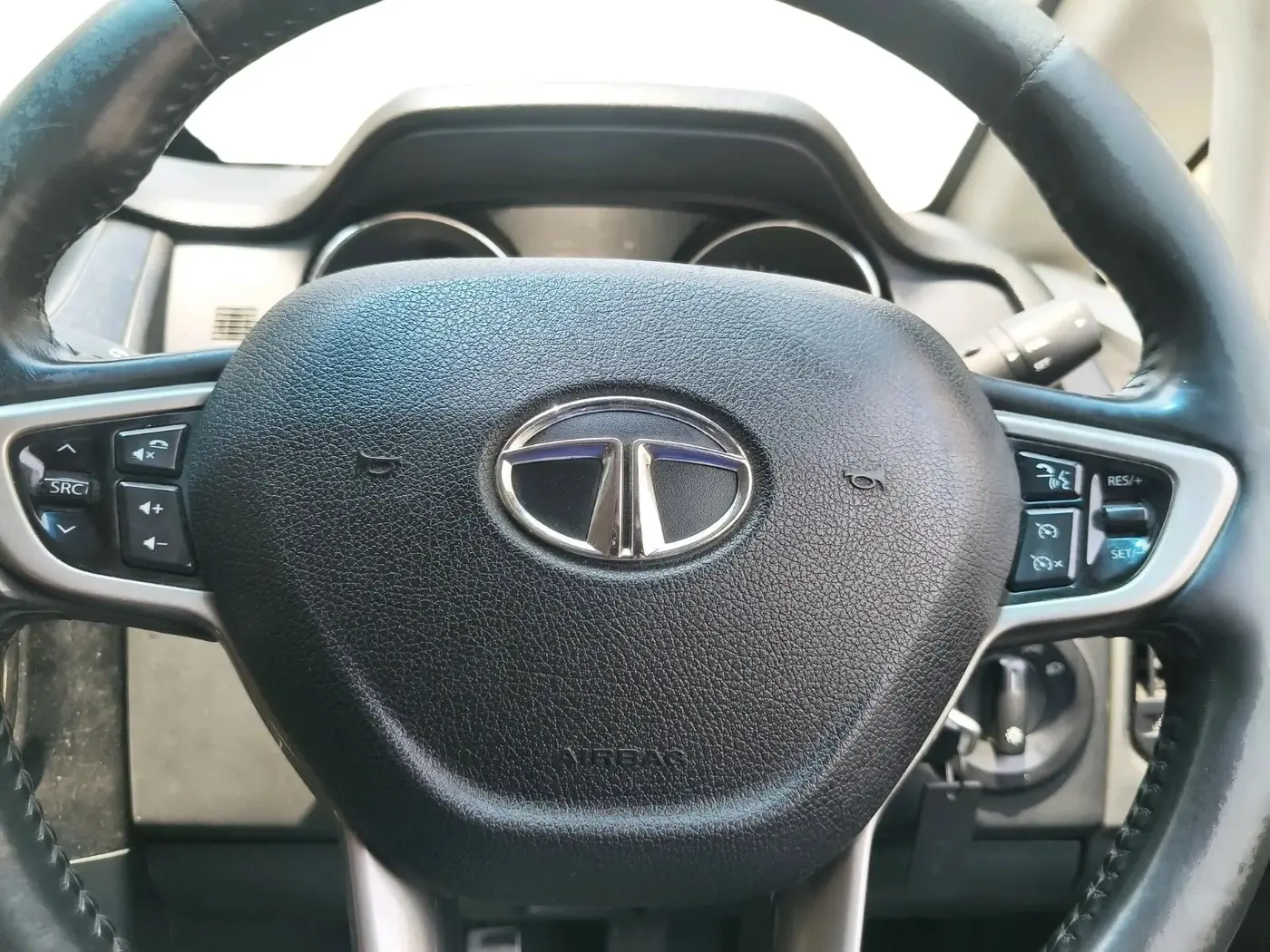 2017 Tata Hexa XT 4X2 6 STR, Diesel, Manual, 1,07,554 km, interior