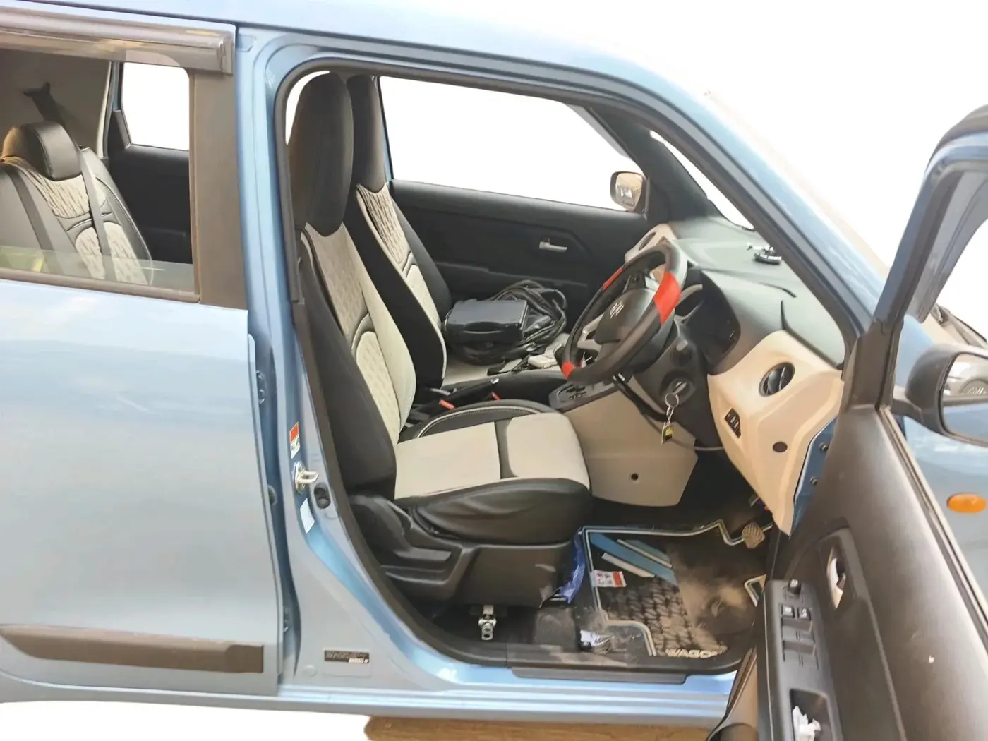 2025 Maruti New Wagon-R ZXI 1.2 AMT, Petrol, Automatic, 255 km, interior