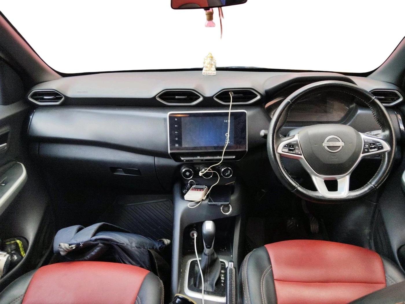 2023 Nissan MAGNITE XV PREMIUM TURBO CVT, Petrol, Automatic, 82,500 km, interior