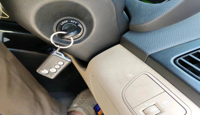 2012 Hyundai Eon MAGNA +, Petrol, Manual, 13,116 km, interior