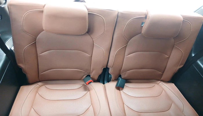 2022 MG HECTOR PLUS SELECT 2.0 DIESEL TURBO MT 7-STR, Diesel, Manual, 28,500 km, interior