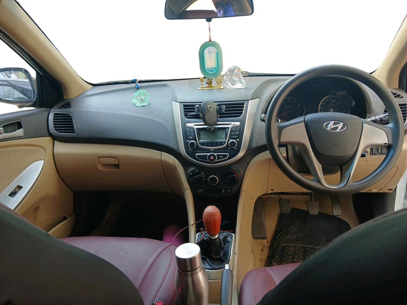 2011 Hyundai Verna FLUIDIC 1.4 VTVT, Petrol, Manual, 71,716 km, interior
