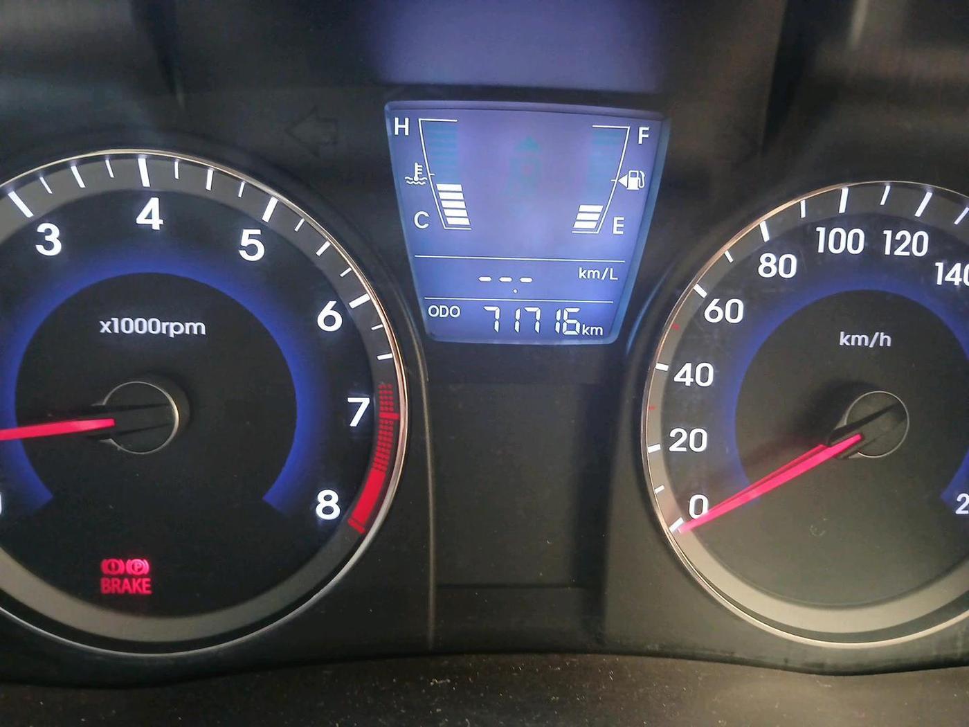 2011 Hyundai Verna FLUIDIC 1.4 VTVT, Petrol, Manual, 71,716 km, interior