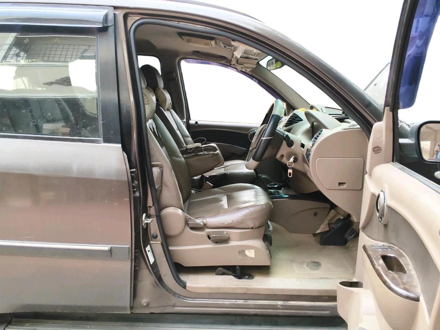 2012 Mahindra Xylo E9, Diesel, Manual, 1,26,853 km, interior