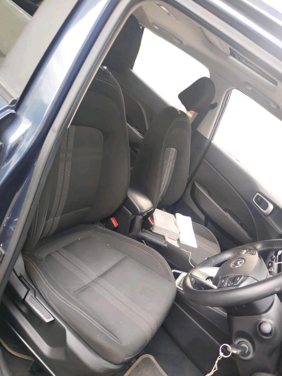 2020 Hyundai VENUE SX 1.0 TURBO, Petrol, Manual, 34,176 km, interior