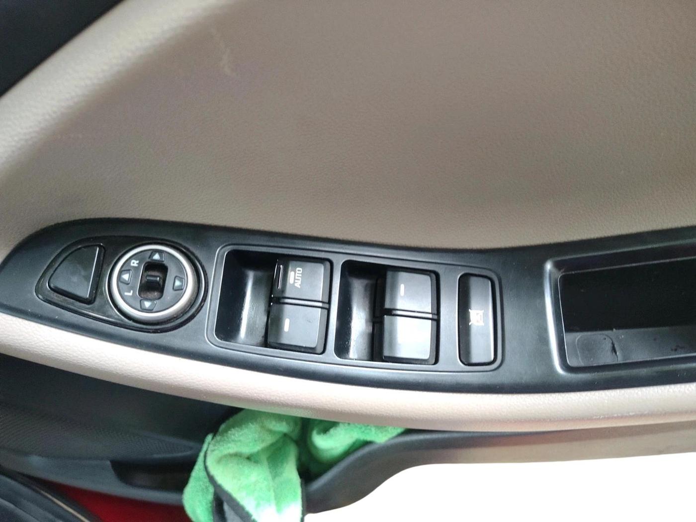 2015 Hyundai Elite i20 ASTA 1.2, Petrol, Manual, 73,920 km, interior
