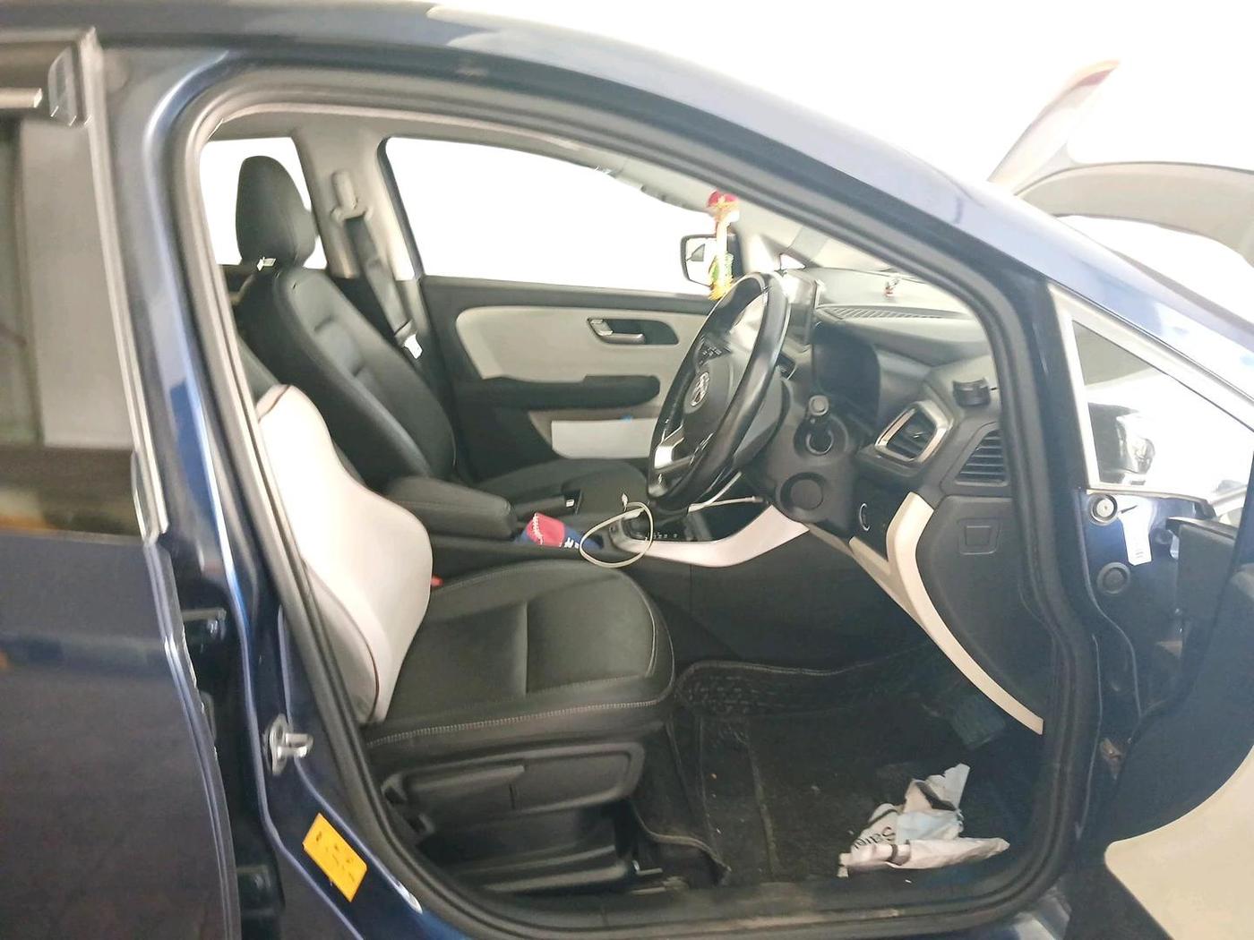 2023 Tata ALTROZ XZA PLUS, Petrol, Automatic, 24,432 km, interior