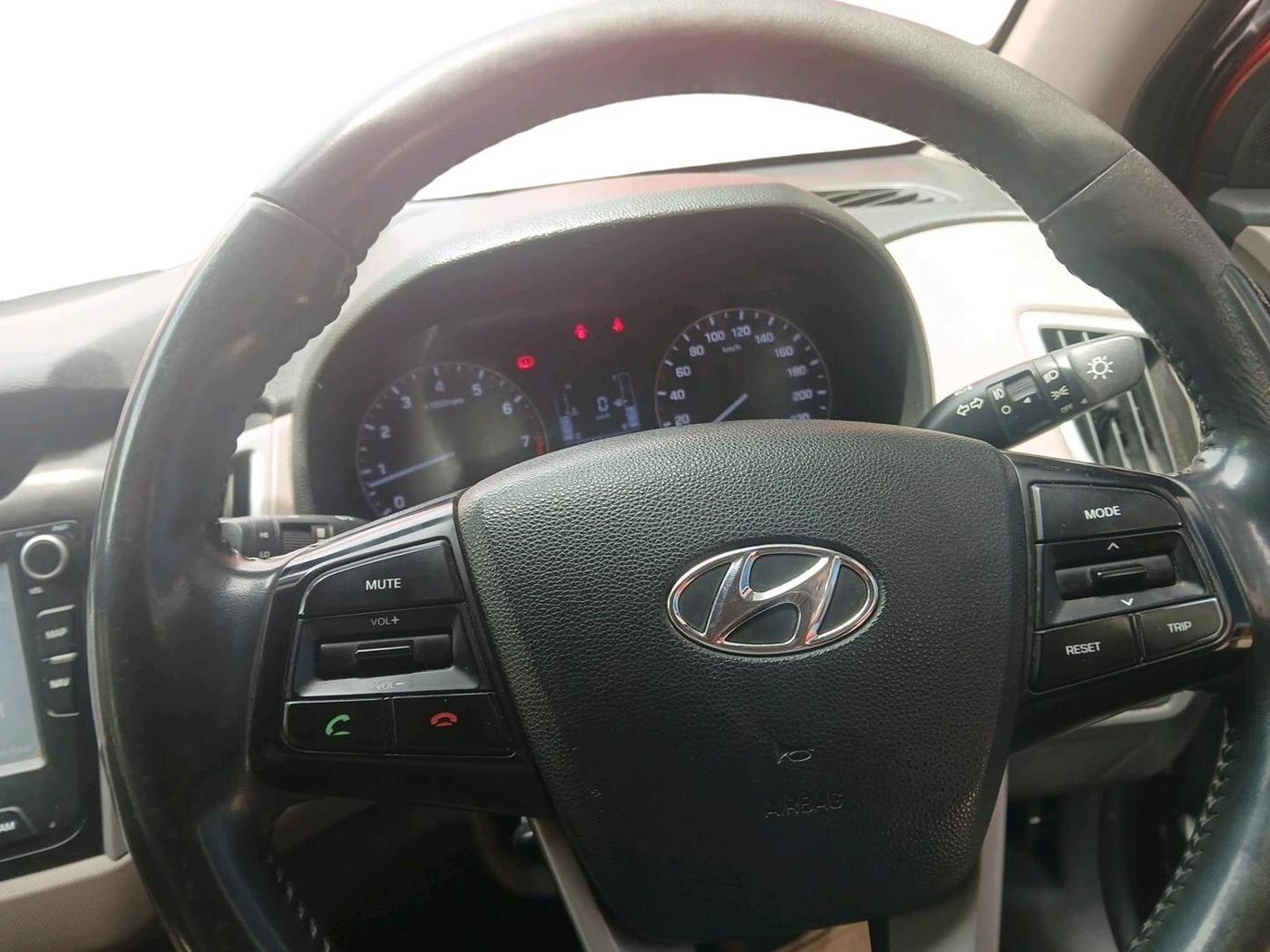 2018 Hyundai Creta SX PLUS AT 1.6 PETROL, Petrol, Automatic, 1,00,738 km, interior