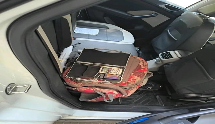 2022 Volkswagen TAIGUN TOPLINE 1.0 TSI AT, Petrol, Automatic, 35,862 km, interior