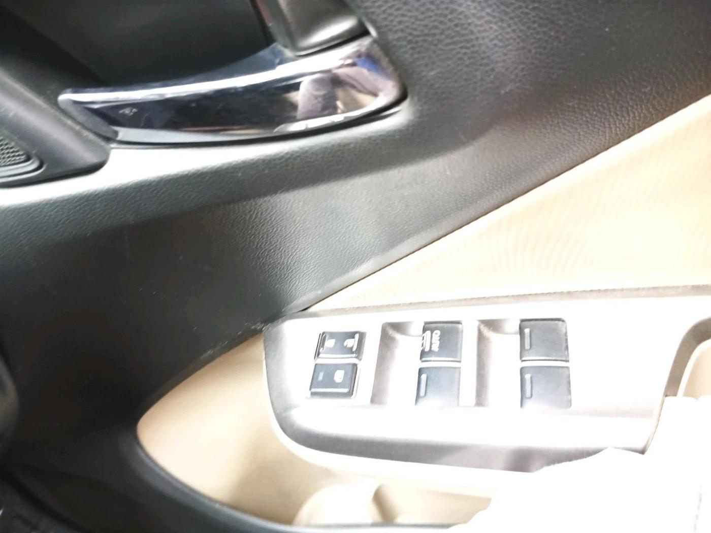 2014 Honda City 1.5L I-DTEC V, Diesel, Manual, 1,50,702 km, interior