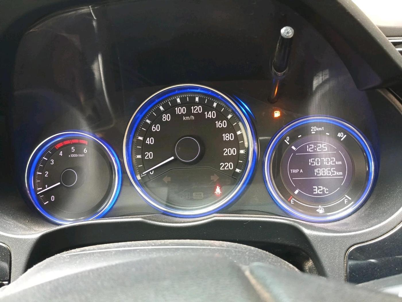 2014 Honda City 1.5L I-DTEC V, Diesel, Manual, 1,50,702 km, interior