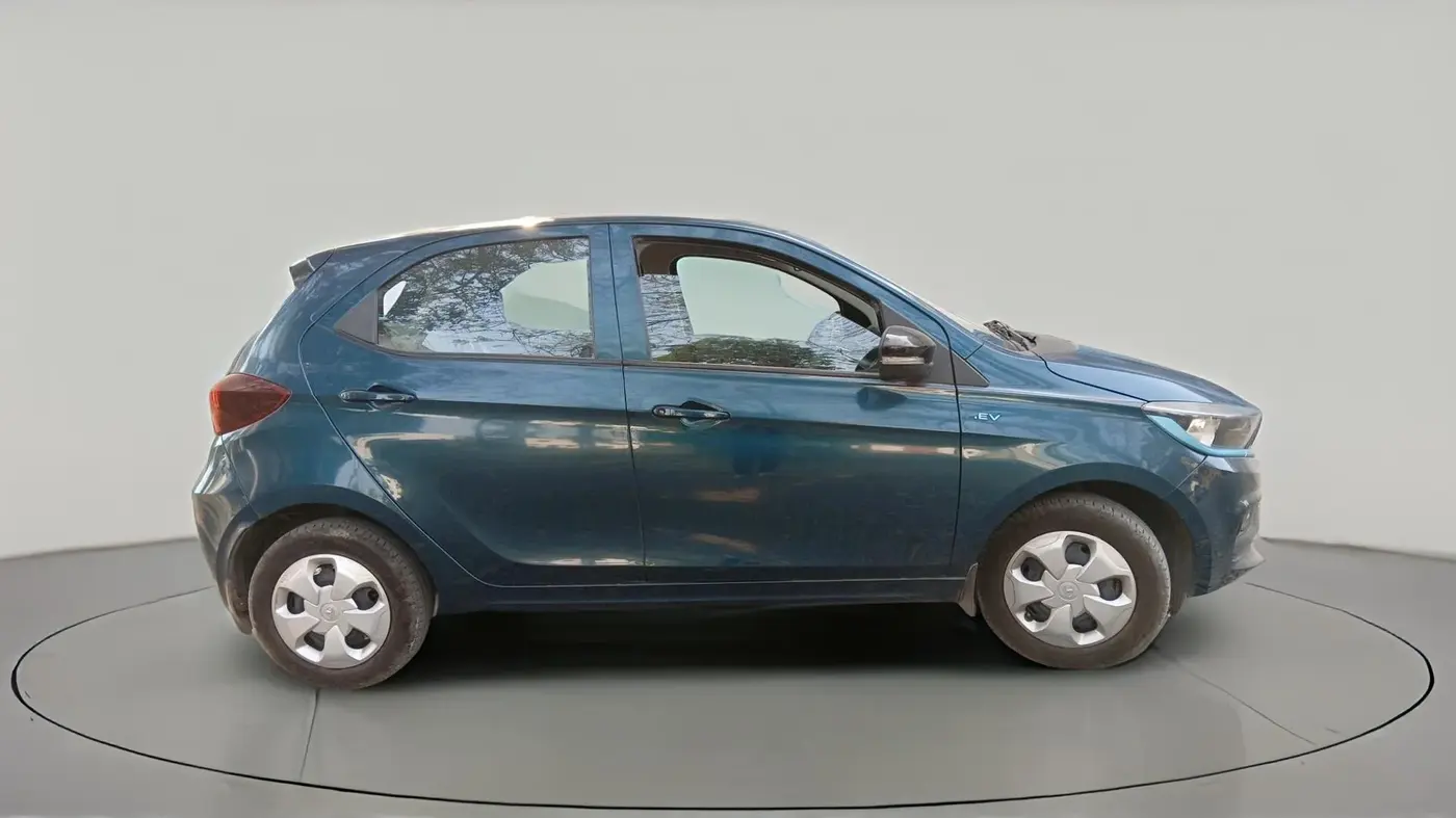 2023 Tata TIAGO EV XT LONG RANGE, Electric, Automatic, 7,800 km, exterior