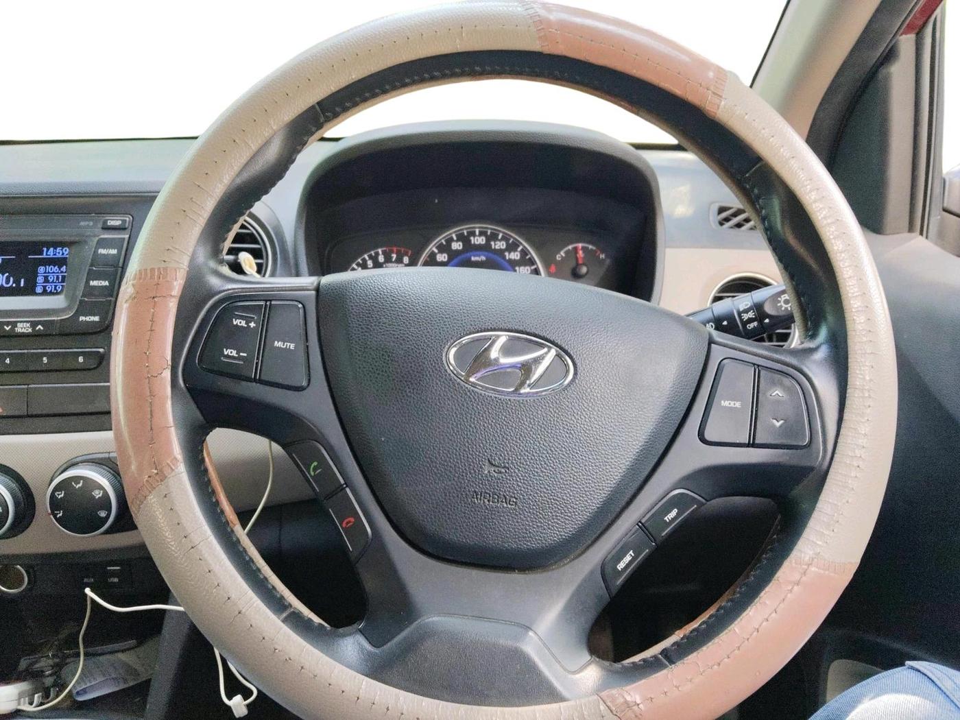 2016 Hyundai Grand i10 ASTA (O) AT 1.2 KAPPA VTVT, Petrol, Automatic, 49,534 km, interior