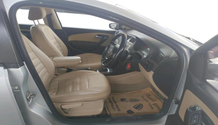 2017 Volkswagen Ameo HIGHLINE PLUS 1.5L AT 16 ALLOY, Diesel, Automatic, 1,74,548 km, interior