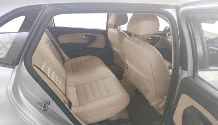 2017 Volkswagen Ameo HIGHLINE PLUS 1.5L AT 16 ALLOY, Diesel, Automatic, 1,74,548 km, interior