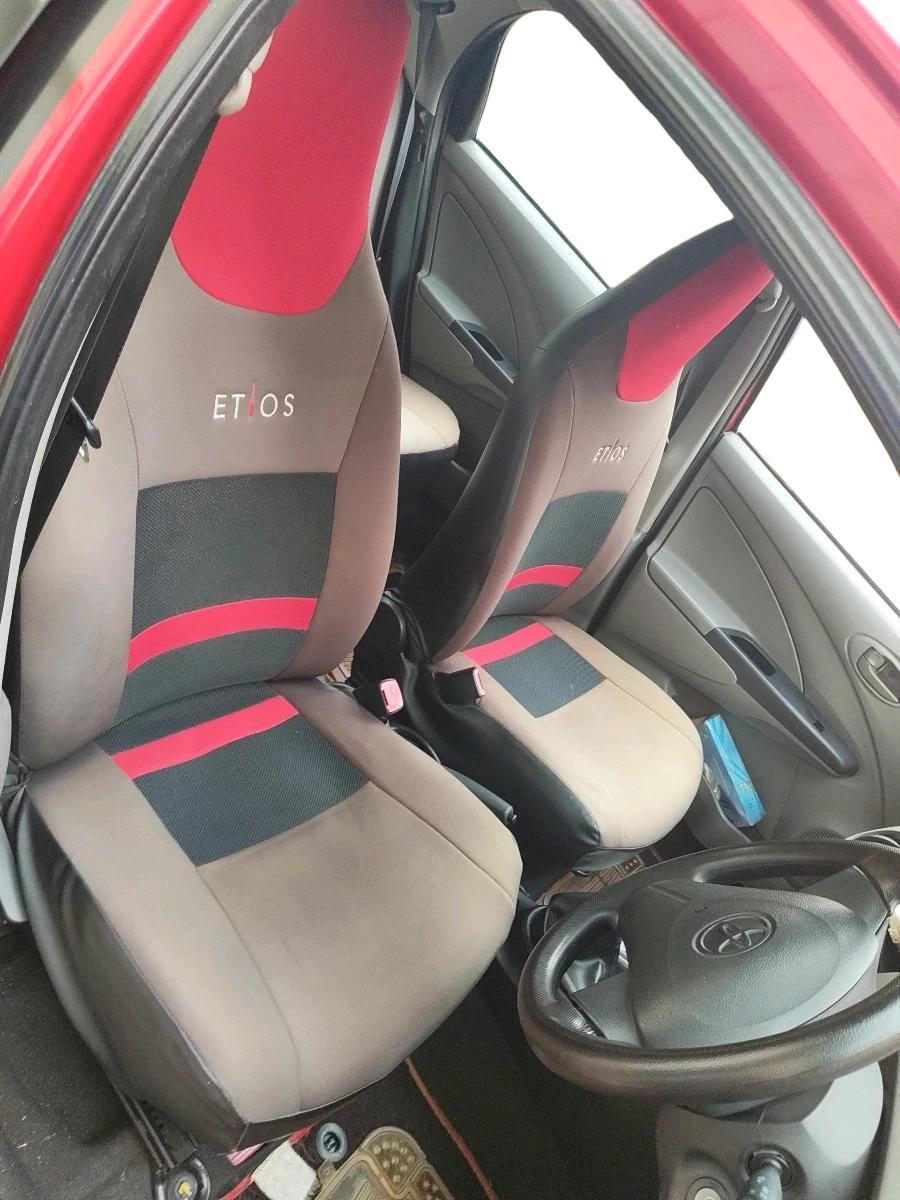 2011 Toyota Etios Liva G, Petrol, Manual, 59,239 km, interior
