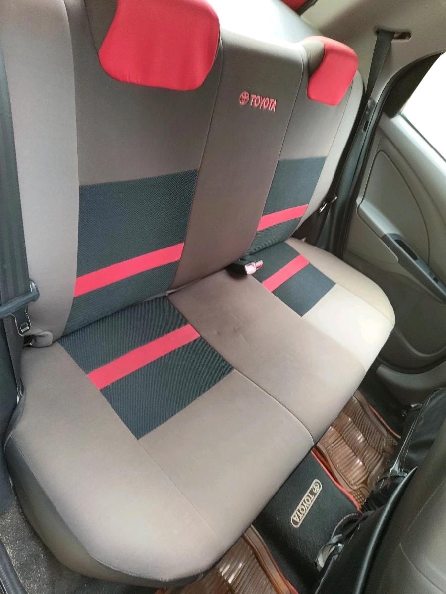 2011 Toyota Etios Liva G, Petrol, Manual, 59,239 km, interior