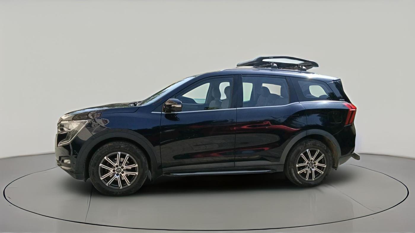 2023 Mahindra XUV700 AX 7 LUXURY D AWD AT 7 STR, Diesel, Automatic, 23,301 km, exterior