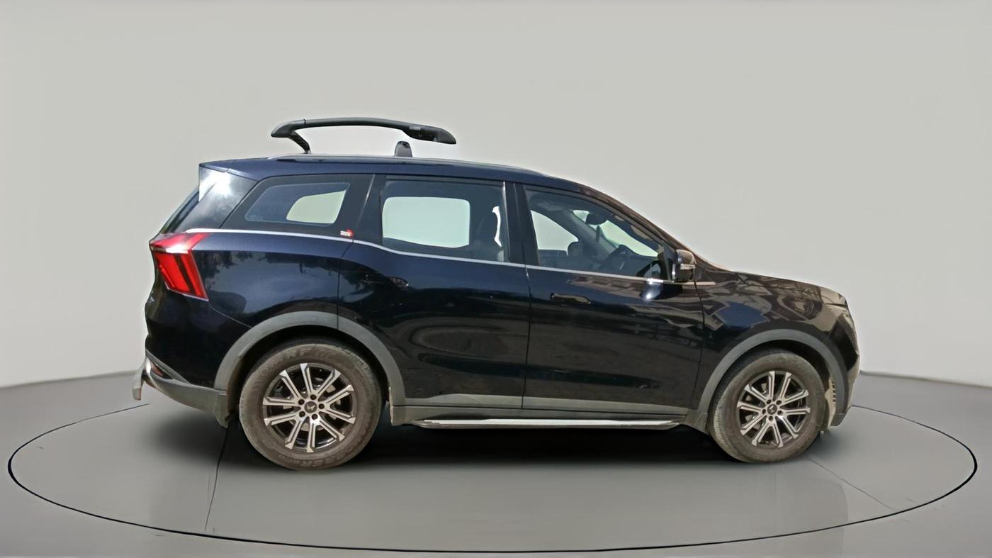 2023 Mahindra XUV700 AX 7 LUXURY D AWD AT 7 STR, Diesel, Automatic, 23,301 km, exterior