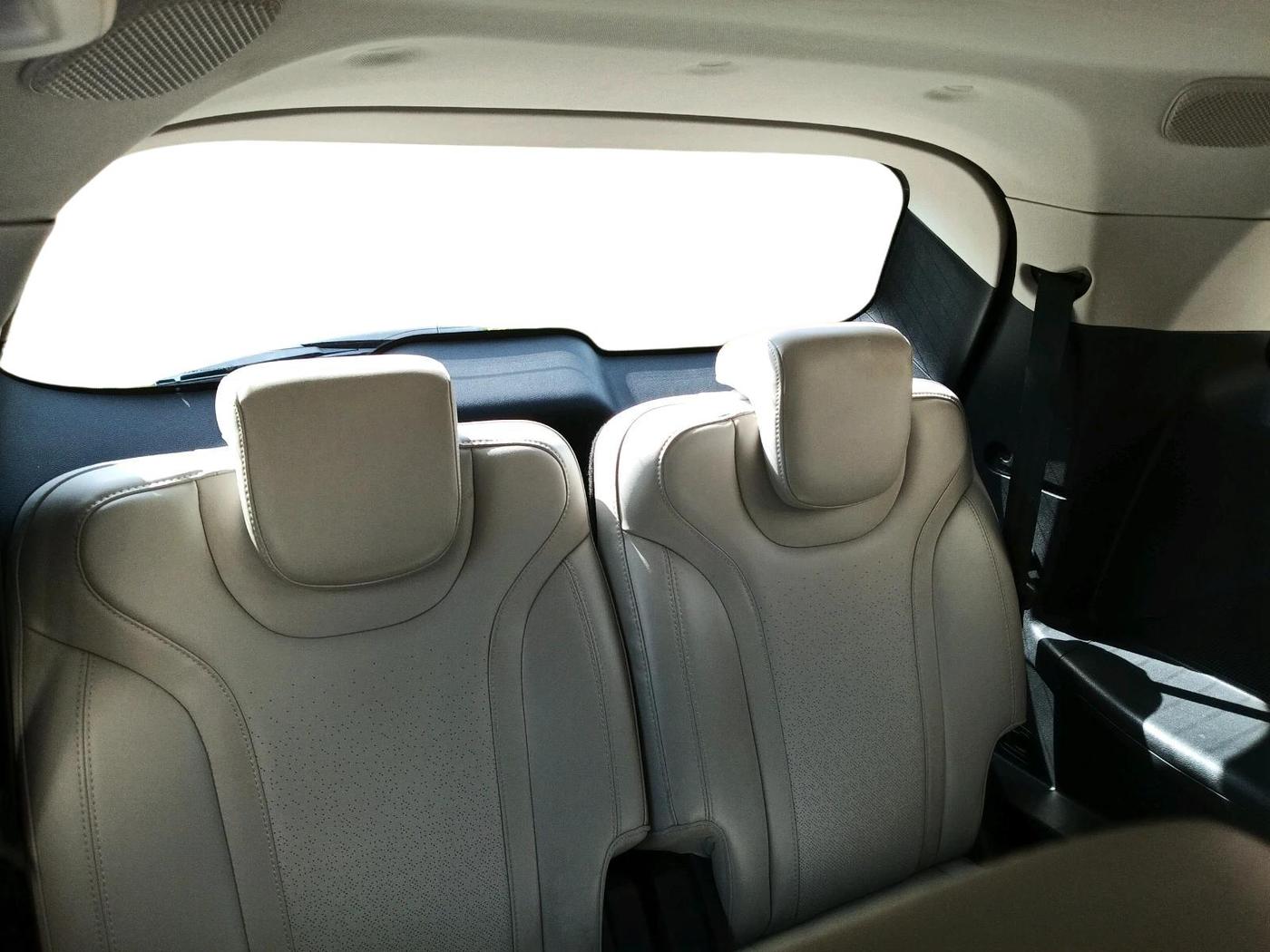 2023 Mahindra XUV700 AX 7 LUXURY D AWD AT 7 STR, Diesel, Automatic, 23,301 km, interior
