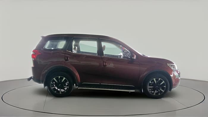 2018 Mahindra XUV500 W11 AT, Diesel, Automatic, 73,689 km, exterior