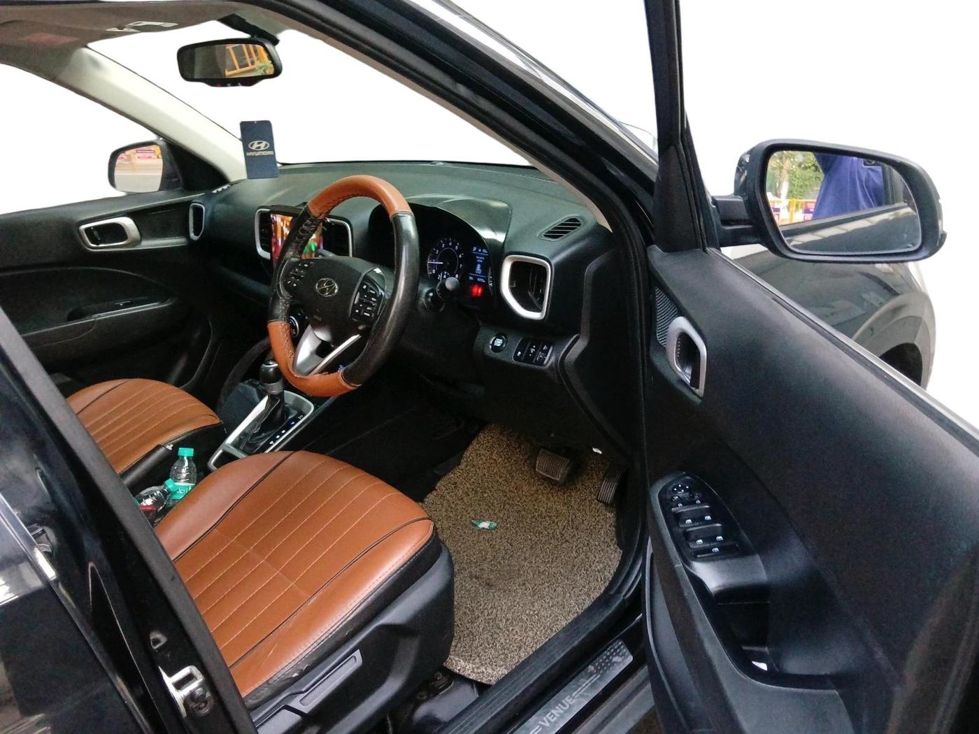 2019 Hyundai VENUE SX PLUS 1.0 TURBO DCT, Petrol, Automatic, 95,775 km, interior