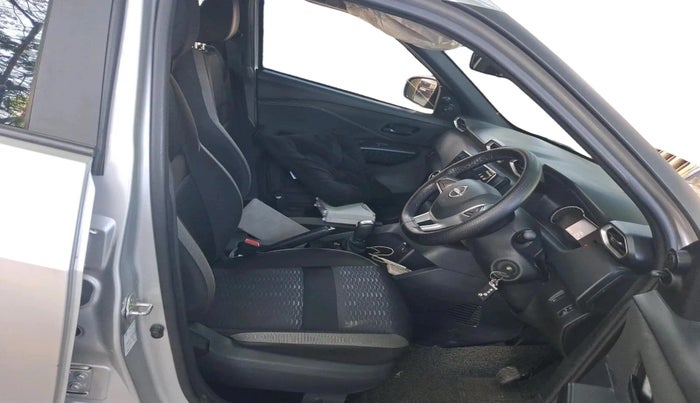 2025 Nissan MAGNITE Visia EZ-Shift, Petrol, Automatic, 5,180 km, interior