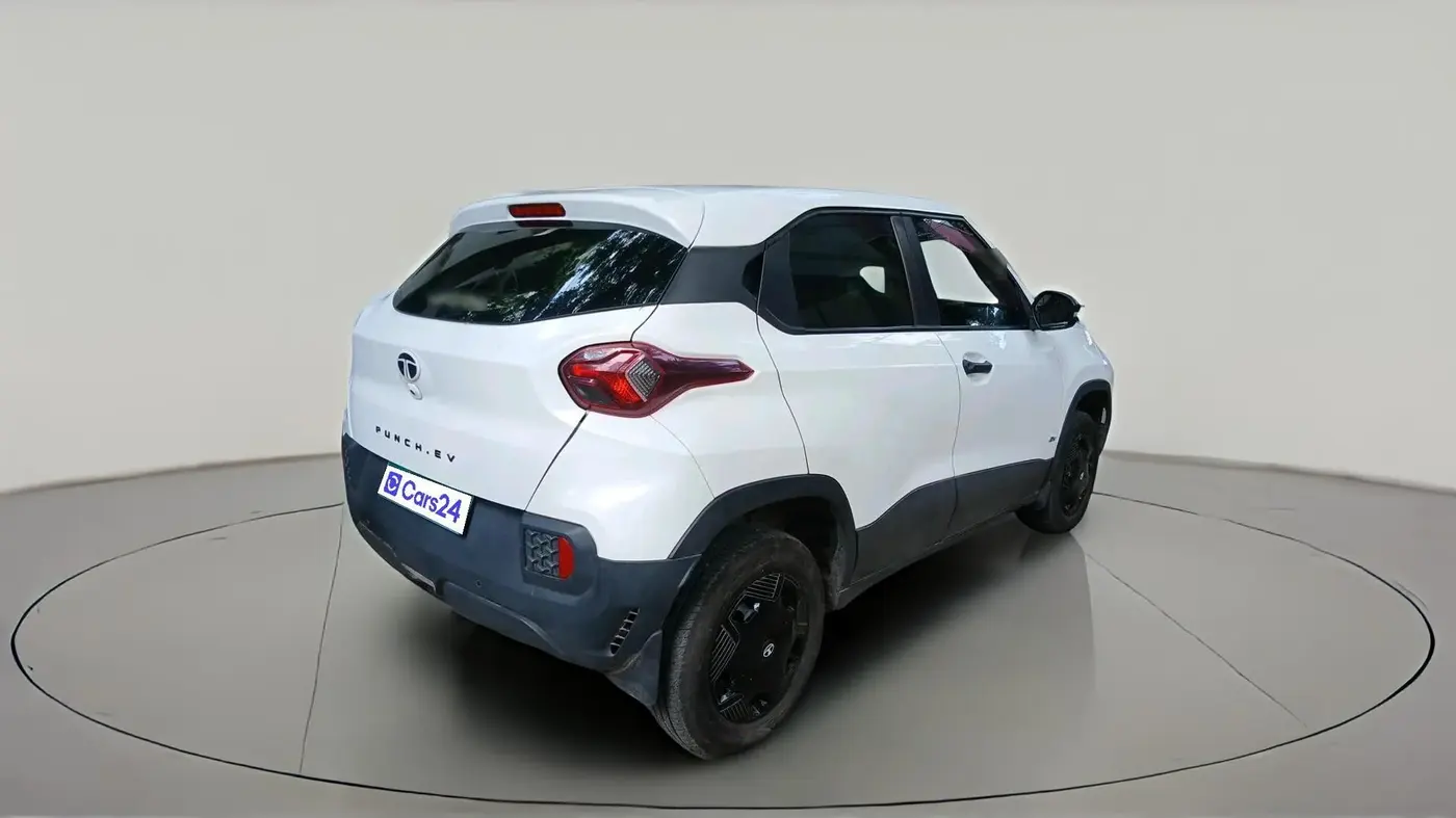 2025 Tata PUNCH EV SMART PLUS 3.3, Electric, Automatic, 15,926 km, exterior