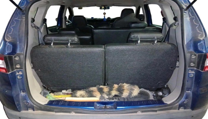 2020 Renault TRIBER RXT AMT, Petrol, Automatic, 13,874 km, exterior