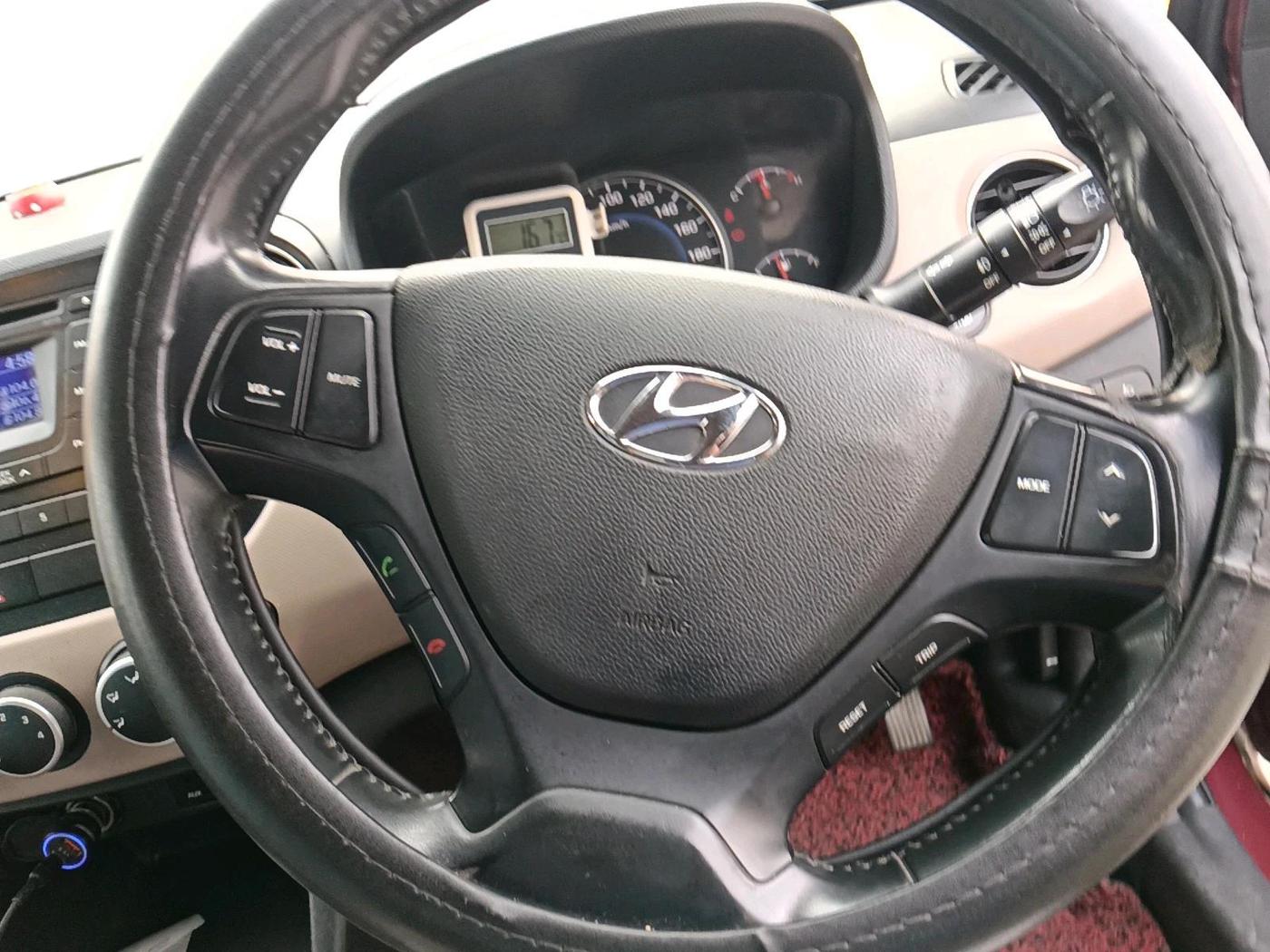2014 Hyundai Grand i10 ASTA 1.2 KAPPA VTVT, Petrol, Manual, 1,17,072 km, interior