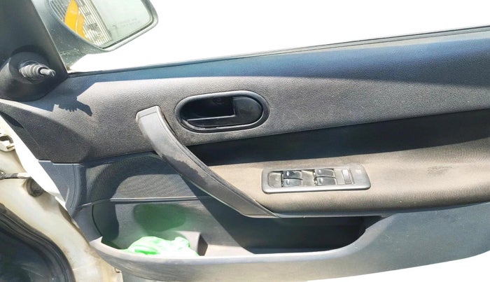 2012 Ford Fiesta Classic LXI 1.4 DIESEL, Diesel, Manual, 1,52,588 km, interior