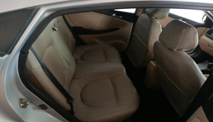 2014 Hyundai Verna FLUIDIC 1.6 CRDI SX, Diesel, Manual, 1,22,079 km, interior