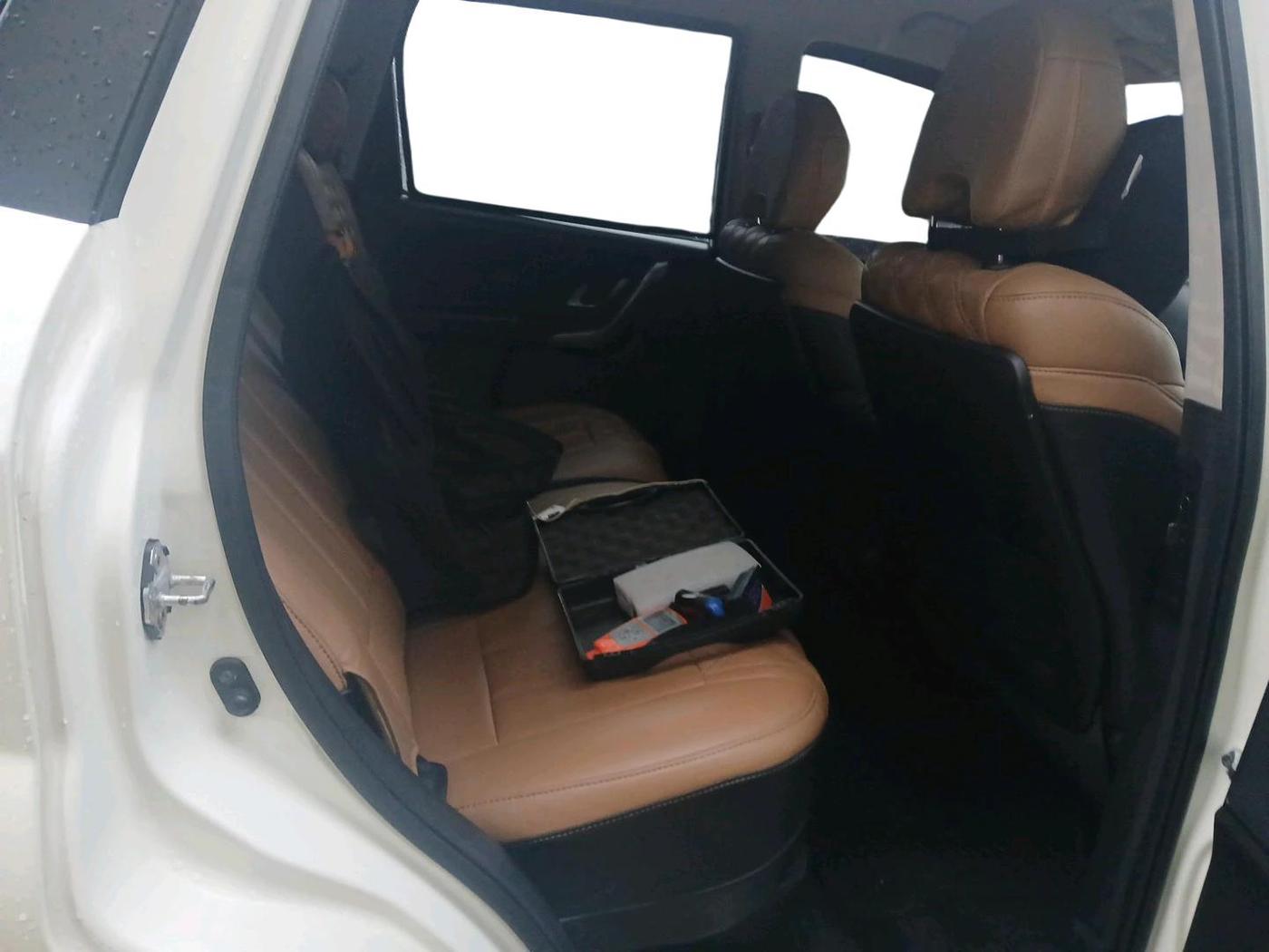 2018 Mahindra XUV500 W7 AT, Diesel, Automatic, 58,384 km, interior