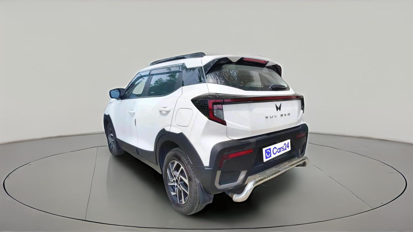 2024 Mahindra XUV 3XO AX5 1.2 L TCMPFi, Petrol, Manual, 7,594 km, exterior