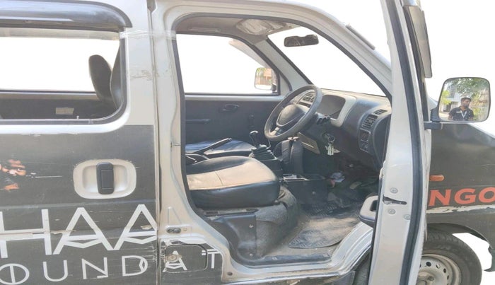 2022 Maruti Eeco 5 STR AC CNG (O), CNG, Manual, 95,021 km, interior