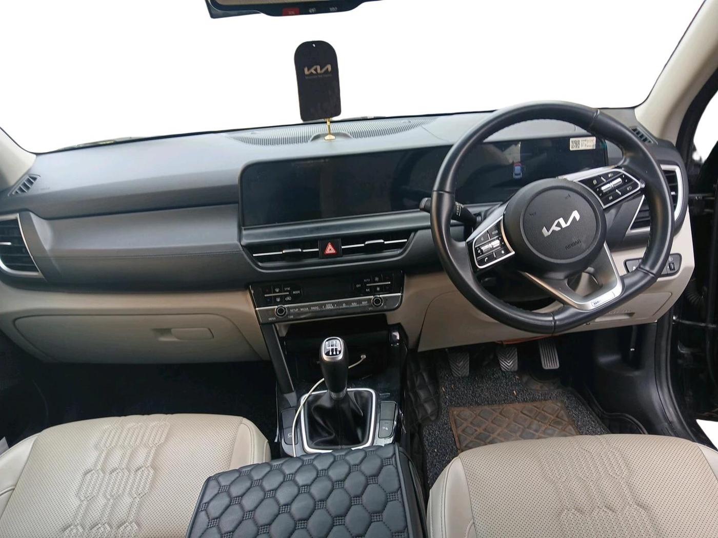 2023 KIA SELTOS  HTX 1.5 PETROL MT, Petrol, Manual, 34,021 km, interior