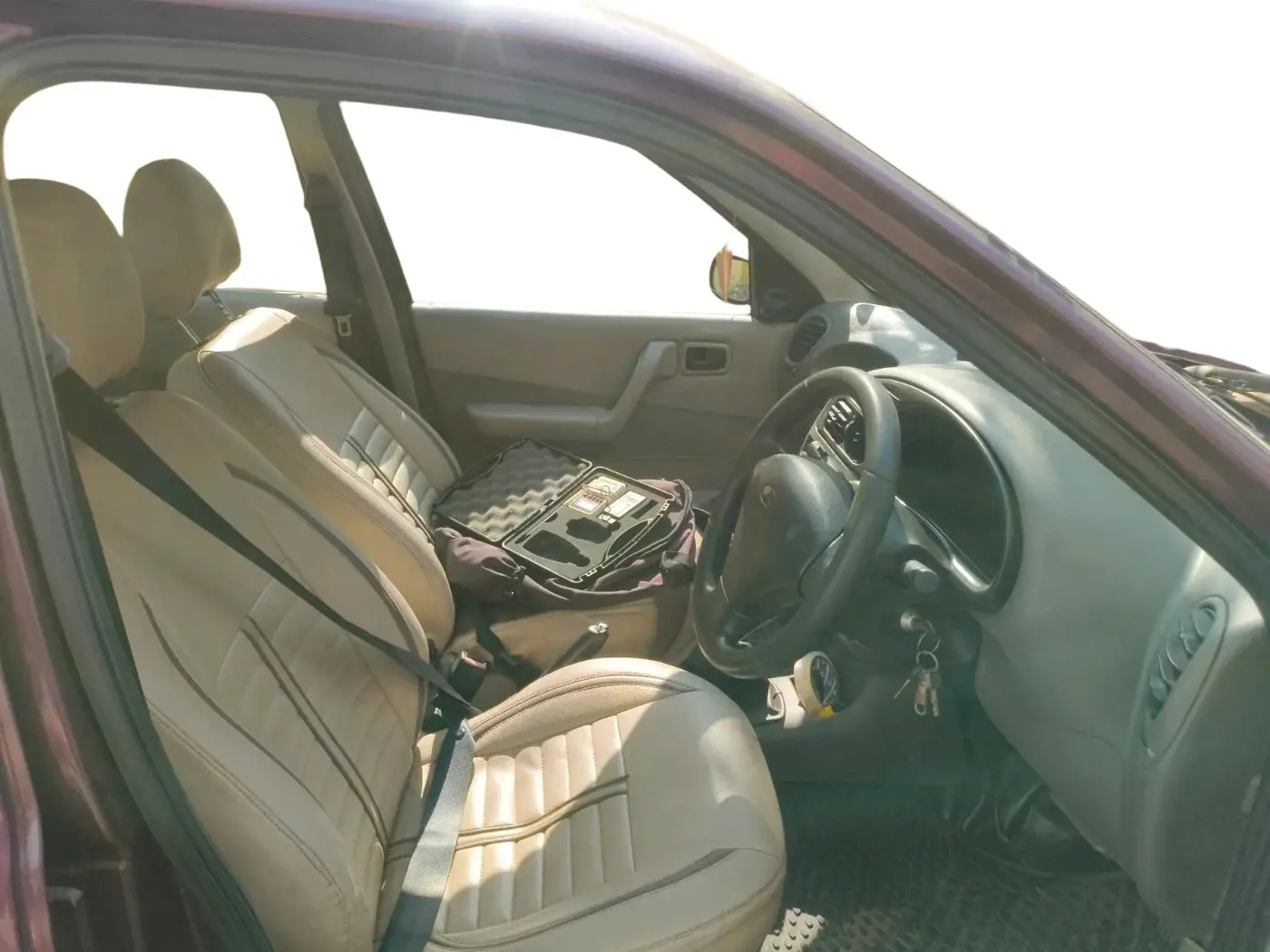 2006 Ford Ikon 1.3 FLAIR PETROL, Petrol, Manual, 71,413 km, interior