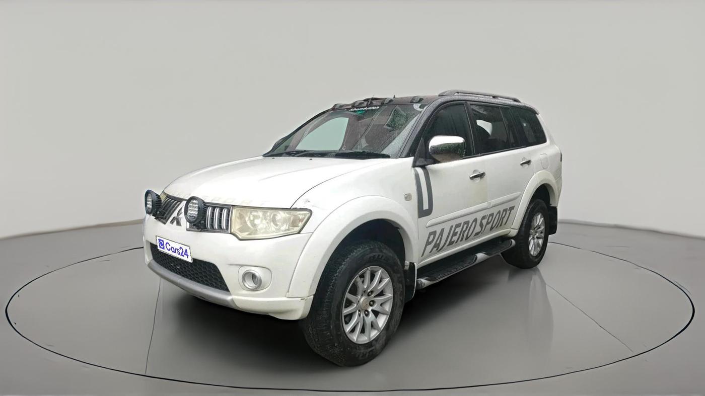 2012 Mitsubishi Pajero Sport 2.5 MT 4X4, Diesel, Manual, 1,29,784 km, exterior