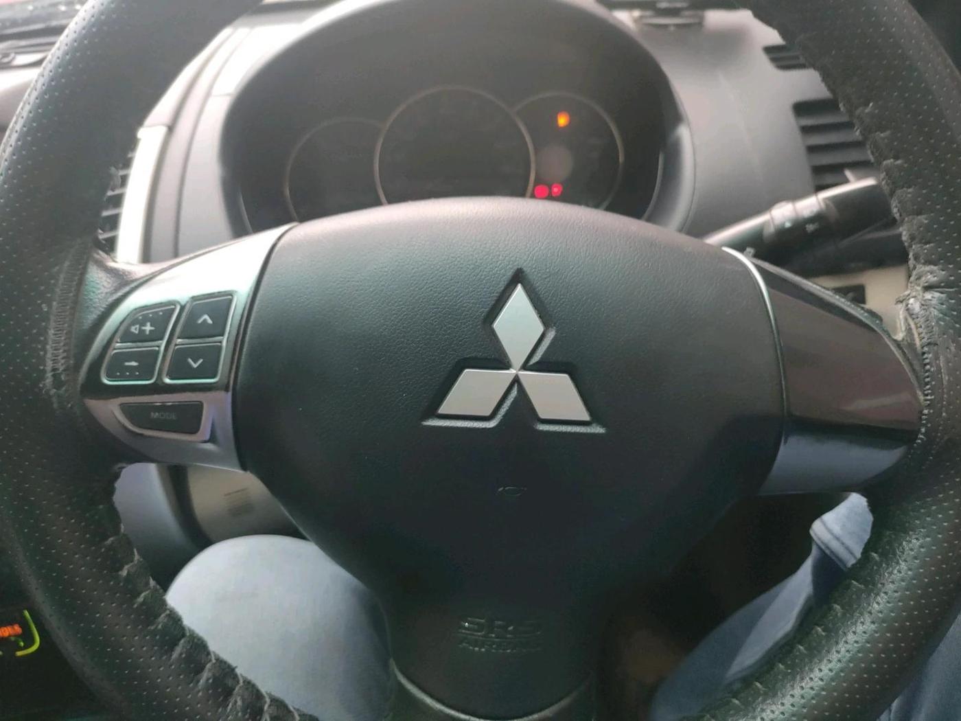 2012 Mitsubishi Pajero Sport 2.5 MT 4X4, Diesel, Manual, 1,29,784 km, interior