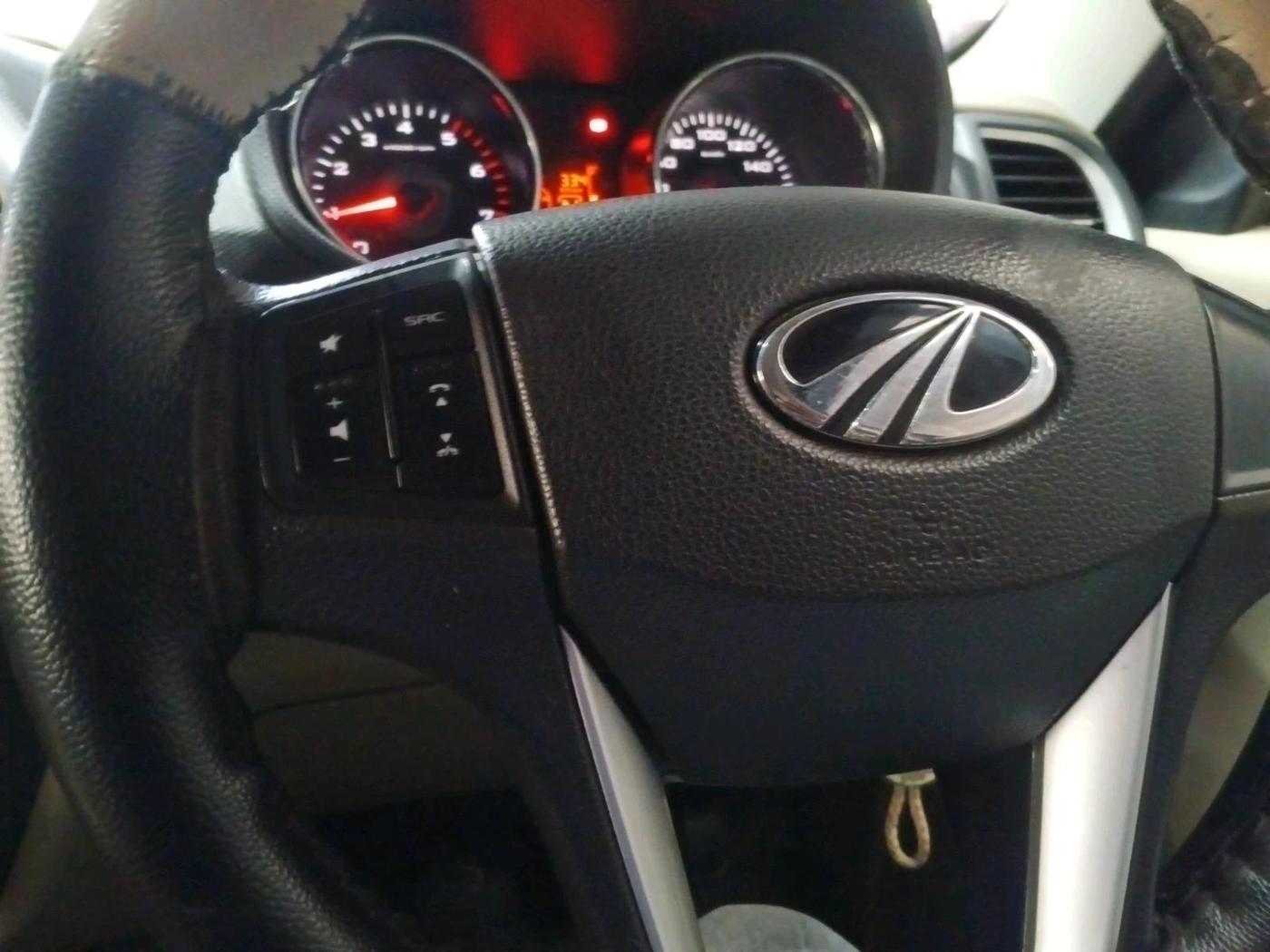 2017 Mahindra TUV300 T8, Diesel, Manual, 76,958 km, interior