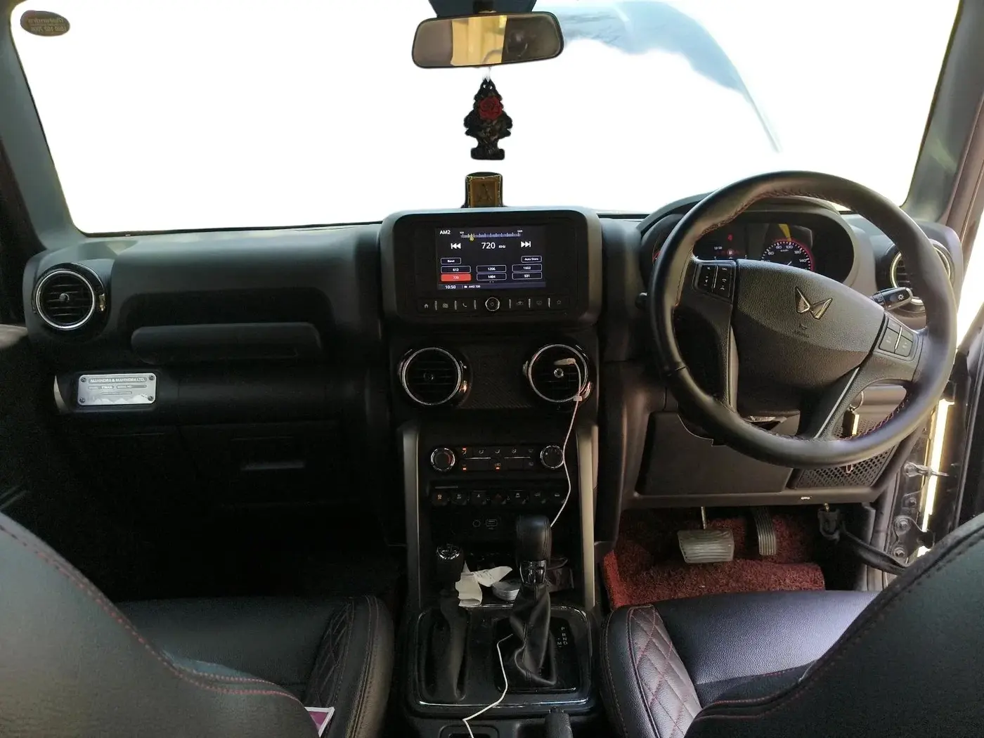 2023 Mahindra Thar LX PETROL HT 4WD AT, Petrol, Automatic, 34,255 km, interior