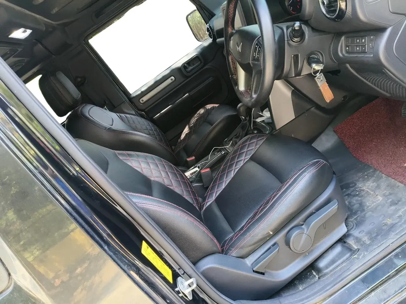2023 Mahindra Thar LX PETROL HT 4WD AT, Petrol, Automatic, 34,255 km, interior