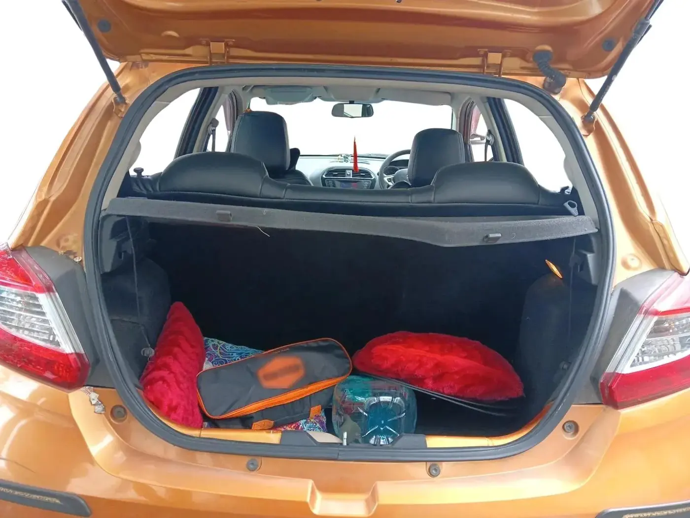 2017 Tata Tiago XZ PETROL, Petrol, Manual, 31,356 km, exterior