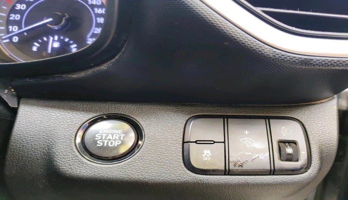 2019 Hyundai VENUE SX PLUS 1.0 TURBO DCT, Petrol, Automatic, 1,39,081 km, interior