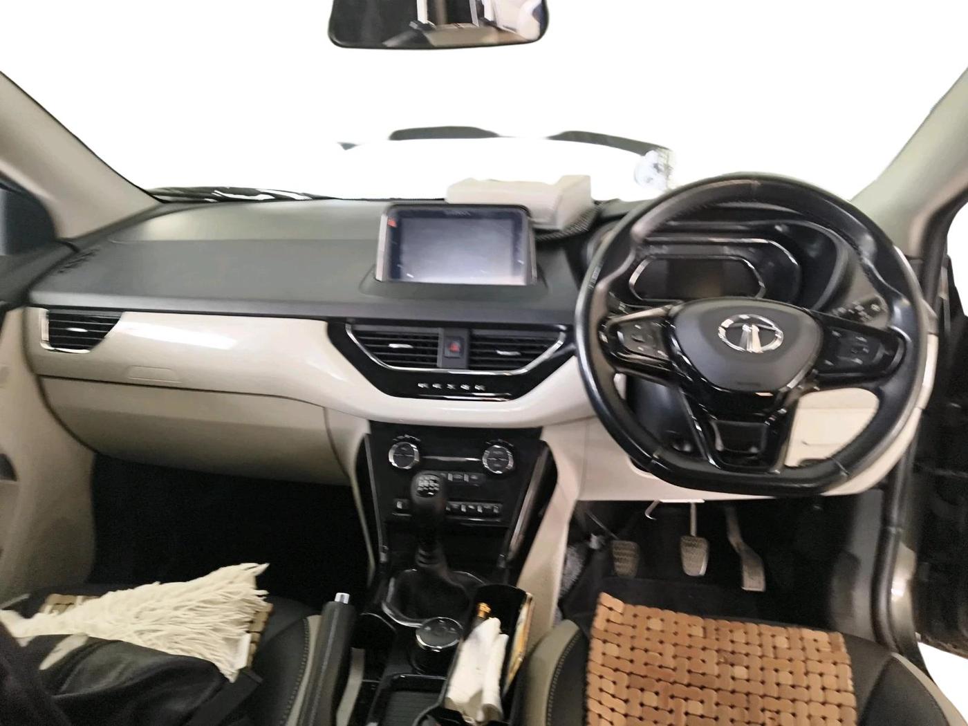 2021 Tata NEXON XZ PLUS PETROL SUNROOF, Petrol, Manual, 49,176 km, interior